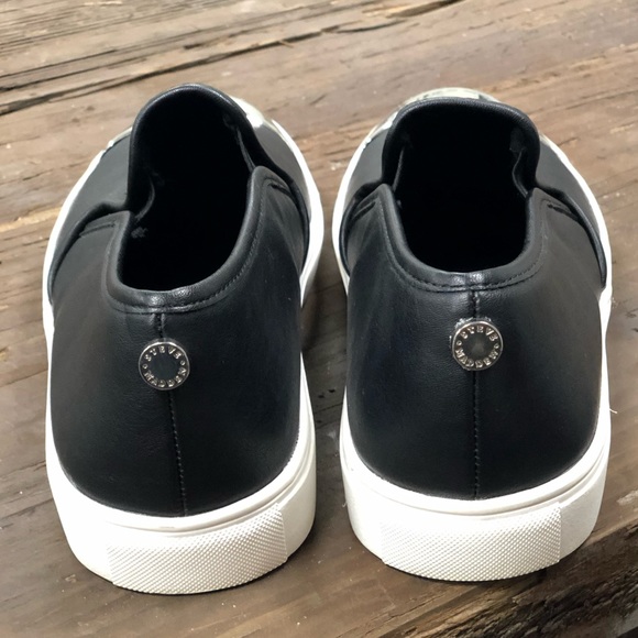 Size 8 Steve Madden Silver Toe Black Sneaker - Picture 4 of 6
